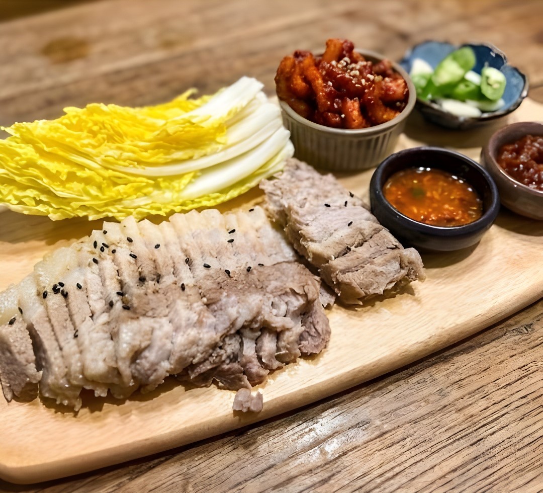 수비드 제주 흑돼지 도마 수육